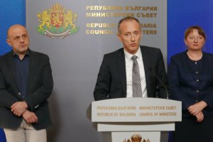 Работата на екипите отговарящи за връщането на деца в училище