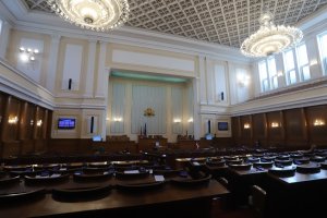 Последното пленарно заседание на парламента за тази година приключи днес