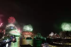 Новата година настъпи откъм Далечния изток