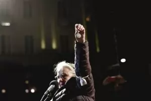 Шведска нобелистка за мир връща наградата си заради новия литературен нобелист 