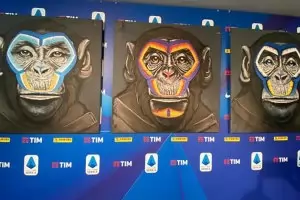 Серия А се извини за маймунските плакати