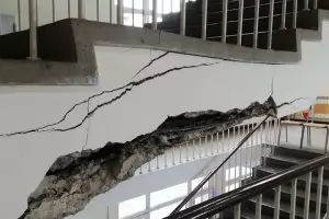 Областен управител намекна за корупция при ДПС при училищен ремонт