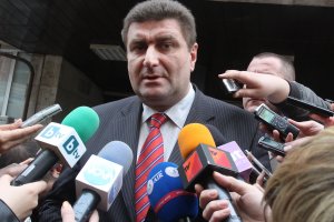 Щедри жестове в полза на Васил Златев бащата на