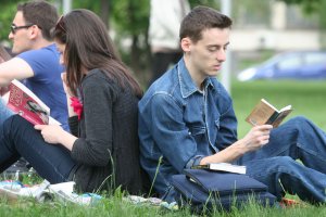 Около 26 от българските ученици изобщо не четат книги или