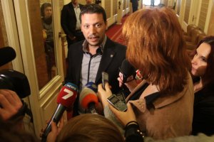 Областният управител на София Илиан Тодоров преустанови всякакви взаимоотношения с