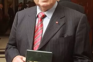 Почина акад. Благовест Сендов