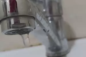 Улиците на Велико Търново се мият с питейна вода