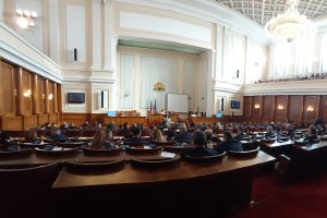 Нито премиерът Бойко Борисов нито вицепремиерите му се отзоваха в