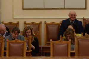 От 9 часа тази сутрин Народното събрание ще проведе пленарно