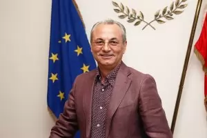 Доган възхвали колективната субектност на промените