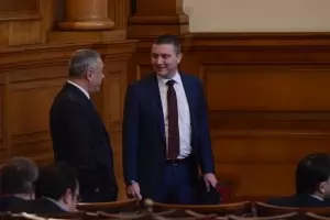 7 неудобни въпроса към властта за хазарта