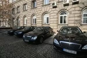 НСО купува 10 нови луксозни автомобила за близо 700 000 лв.