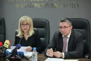 Министър Аврамова: Само 117 000 души са на воден режим