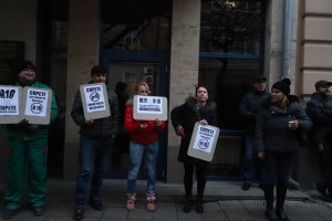 Отчаяни търговци които не могат да изпълнят в срок изискванията