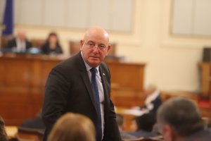 Пределно слаба се оказа парламентарната подкрепа за номинацията на депутата от