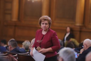 Днес бюджетната комисия в парламента прие на първо четене проекта