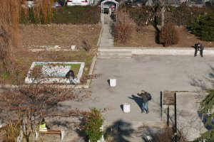 Въпреки че е язва в сърцето на столицата градината пред