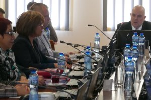 След скандала с депутатските заплати главният прокурор Иван Гешев отвори