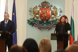 Вицепрезидентът Илияна Йотова е направила днес тест за коронавирус който