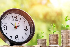 Лихвите по спестяванията на домакинствата продължават да падат и все