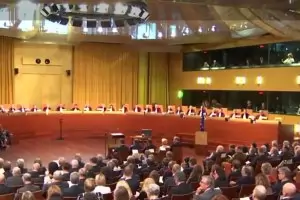 Мария Габриел няма да слуша Бойко Борисов