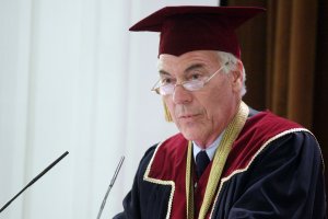 Не трябва да се допуска промяна на валутния курс на