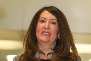 Посланикът на САЩ в София Херо Мустафа рецитира българска поезия