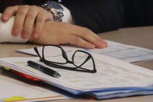 Педагозите в детските градини и непедагогическият персонал във всички образователни