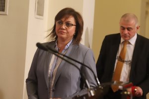 Въпреки че раздорите в БСП не стихват и битките вътре