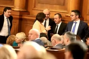 ГЕРБ на тъмно позволи на спецсъда да запорира сметки 