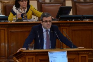 Нагласата в ГЕРБ продължава да бъде че страната трябва да