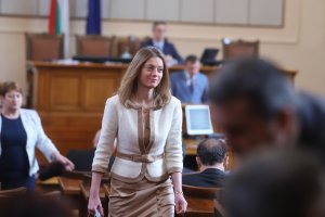 Регионалните управления по образованието ще преценяват кои ученици могат да