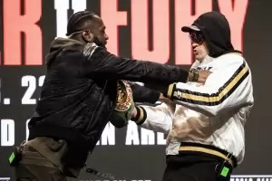 Охрана разтърва Уайлдър и Фюри преди реванша