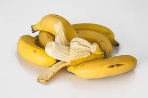 Как трябва да се ядат бананите?