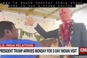 В Индия местят маймуни и строят светилища в чест на Тръмп