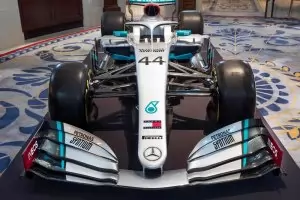 Колоездачен спонсор ще финансира "Мерцедес" в F1