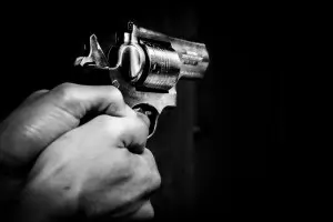 Шест души загинаха, след като уволнен служител откри стрелба в САЩ