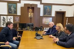 Нападателите на 14-годишното момче са обвинени в грабеж