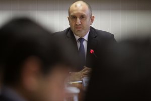 Президентът Румен Радев провежда работна среща с главния секретар на МВР