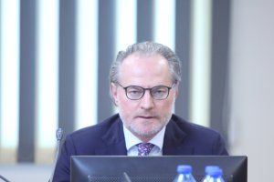 В нашата страна има олигархично сливане на законодателната изпълнителната и