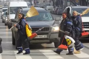Фирми на Домусчиеви напират за рекорден бюджет на София за чистота