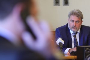 Правителството обеща че щатните артисти ще получават заплати и осигуровки за