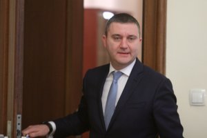Проверката за проверката за престъпление по служба и търговия с