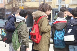 Просветното министерство ще предложи тази година изпитите в 4 и и