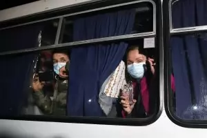 Тежки сблъсъци с полицията в Украйна заради евакуирани от Ухан