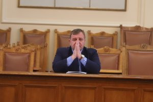 Участието на армията в извънредното положение ще започне първо с