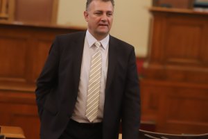 Рокадите в Българския енергиен холдинг продължават Държавният холдинг отново е