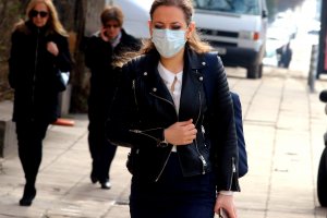 Всички пристигащи от рискови дестинации ще бъдат поставени под карантина