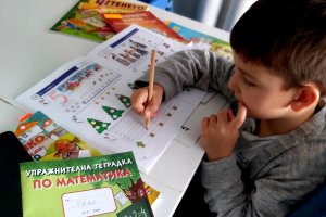 50 от родителите са започнали по добре да осъзнават трудностите пред