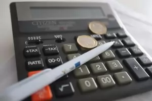 Схемата "60:40" за заплатите всъщност е 23:77